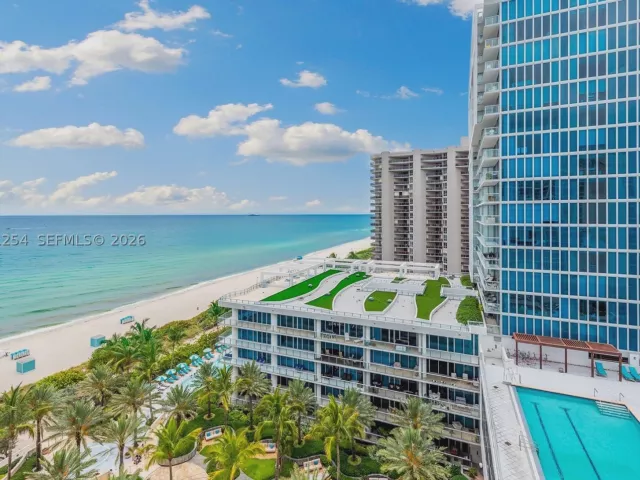 2-bedroom condo for sale in Miami Beach - 6801 Collins Ave 1206/1210 - MondialRealty