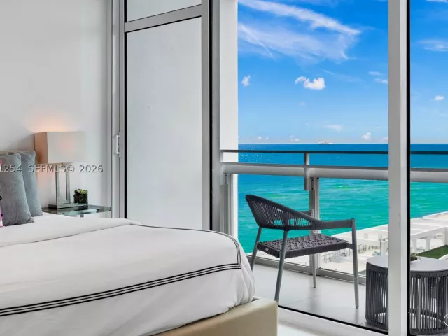 2-bedroom condo for sale in Miami Beach - 6801 Collins Ave 1206/1210 - MondialRealty