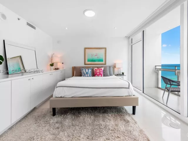 2-bedroom condo for sale in Miami Beach - 6801 Collins Ave 1206/1210 - MondialRealty