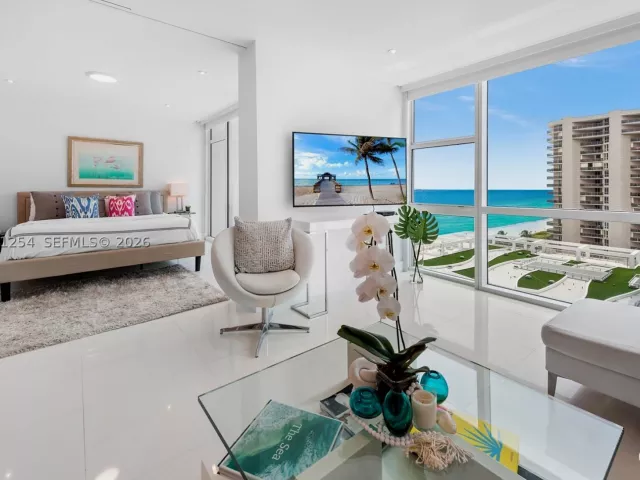 2-bedroom condo for sale in Miami Beach - 6801 Collins Ave 1206/1210 - MondialRealty