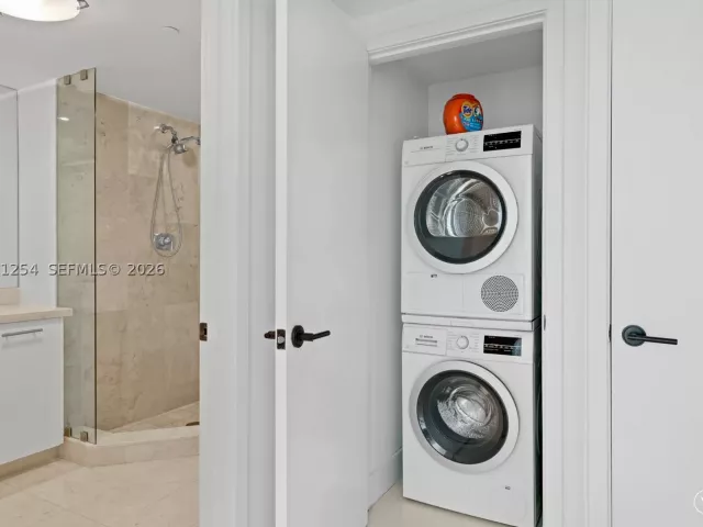 2-bedroom condo for sale in Miami Beach - 6801 Collins Ave 1206/1210 - MondialRealty