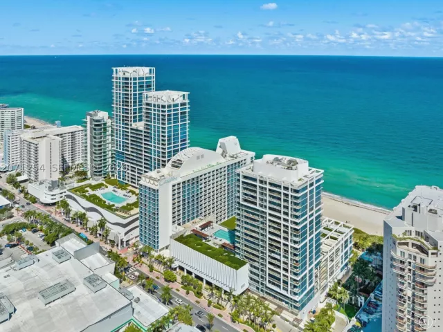 2-bedroom condo for sale in Miami Beach - 6801 Collins Ave 1206/1210 - MondialRealty