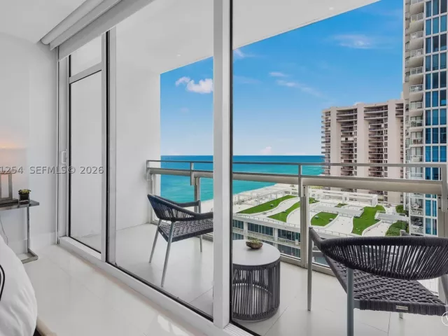 2-bedroom condo for sale in Miami Beach - 6801 Collins Ave 1206/1210 - MondialRealty