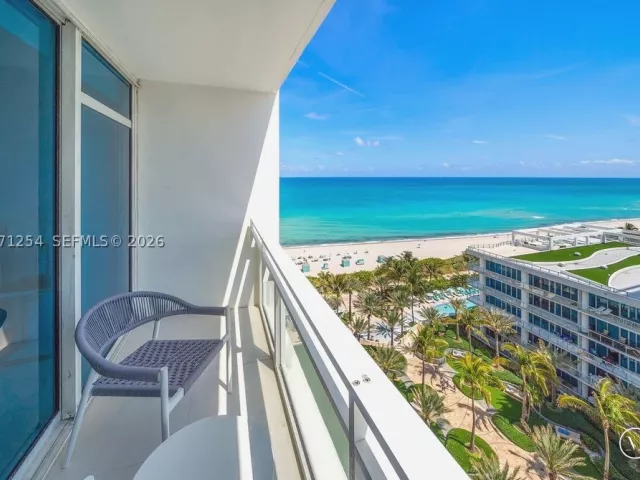 2-bedroom condo for sale in Miami Beach - 6801 Collins Ave 1206/1210 - MondialRealty