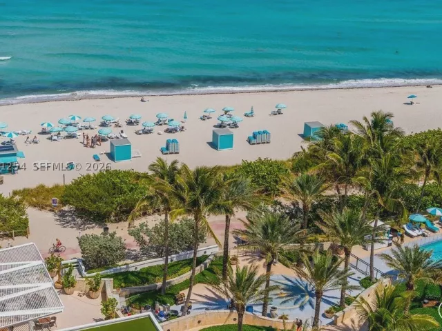 2-bedroom condo for sale in Miami Beach - 6801 Collins Ave 1206/1210 - MondialRealty