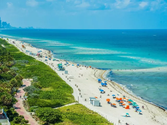 2-bedroom condo for sale in Miami Beach - 6801 Collins Ave 1206/1210 - MondialRealty