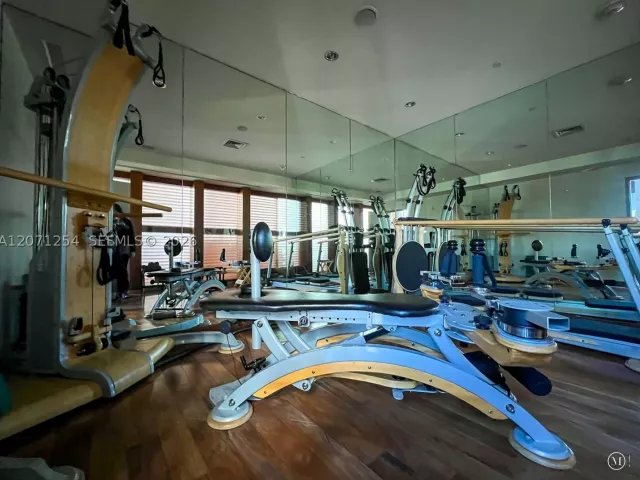2-bedroom condo for sale in Miami Beach - 6801 Collins Ave 1206/1210 - MondialRealty