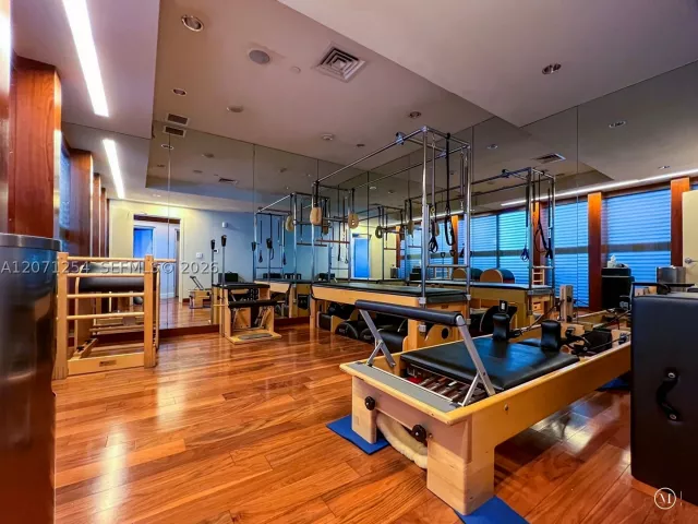 2-bedroom condo for sale in Miami Beach - 6801 Collins Ave 1206/1210 - MondialRealty