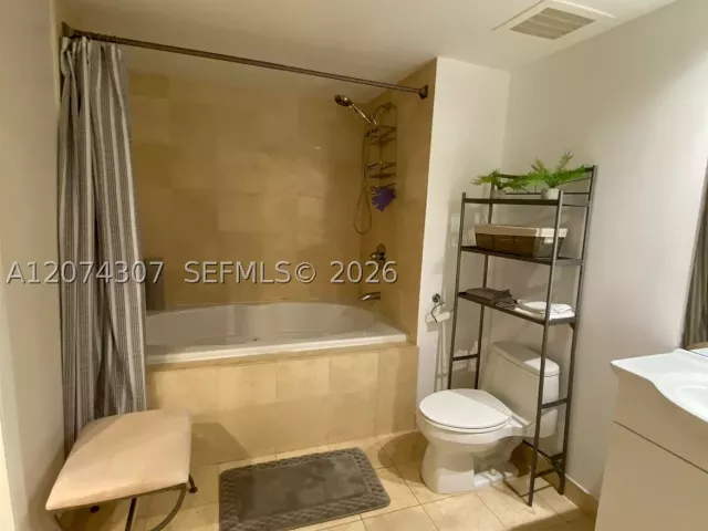 2-bedroom condo for rent in Hallandale Beach - 1850 S Ocean Dr 1409 - MondialRealty
