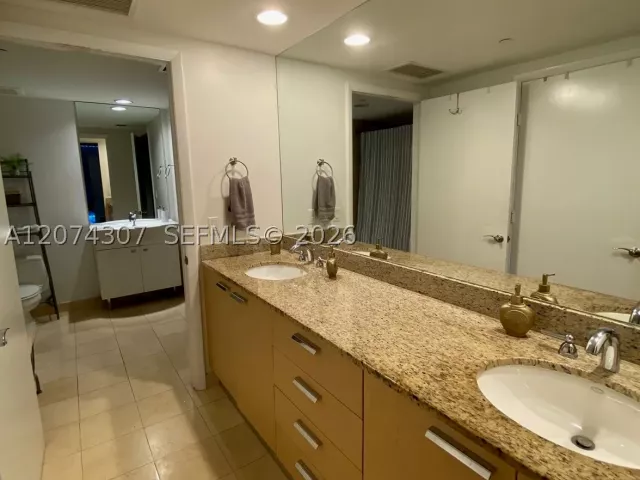2-bedroom condo for rent in Hallandale Beach - 1850 S Ocean Dr 1409 - MondialRealty