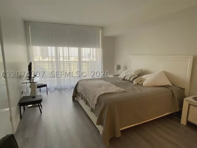 2-bedroom condo for rent in Hallandale Beach - 1850 S Ocean Dr 1409 - MondialRealty