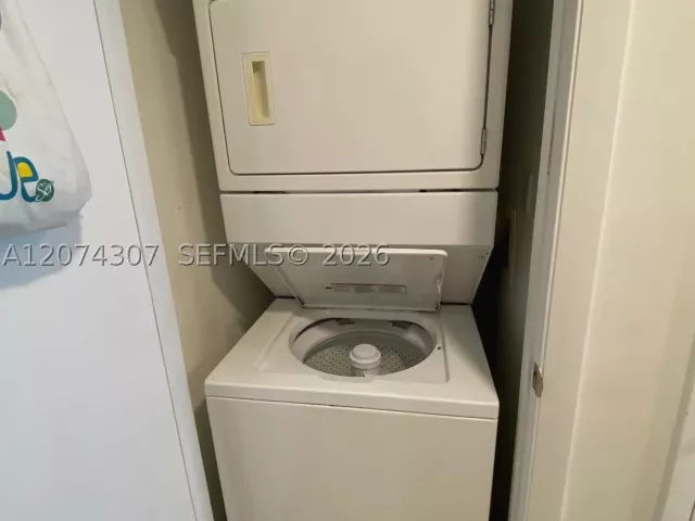 2-bedroom condo for rent in Hallandale Beach - 1850 S Ocean Dr 1409 - MondialRealty