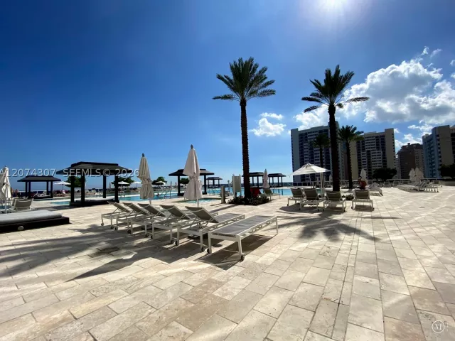 2-bedroom condo for rent in Hallandale Beach - 1850 S Ocean Dr 1409 - MondialRealty