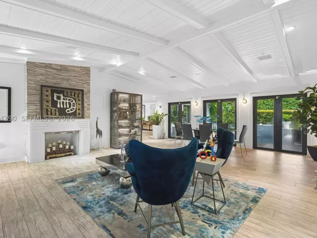 3-bedroom home for rent in Coral Gables - 231 Fluvia Ave - - MondialRealty