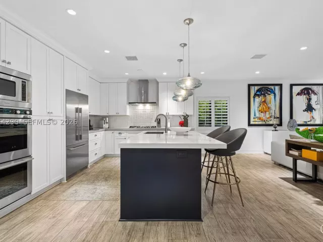 3-bedroom home for rent in Coral Gables - 231 Fluvia Ave - - MondialRealty