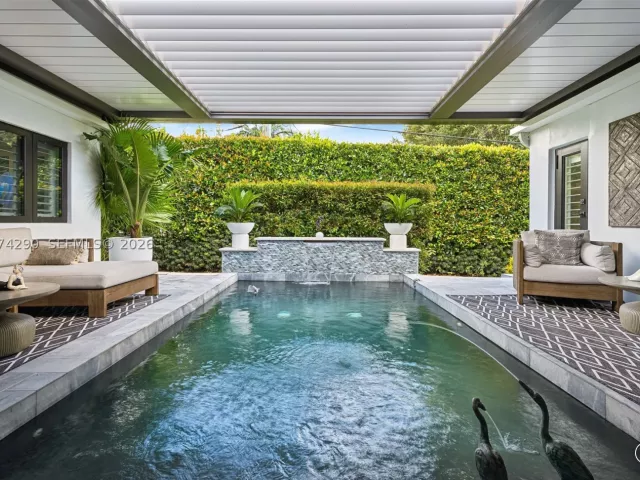 3-bedroom home for rent in Coral Gables - 231 Fluvia Ave - - MondialRealty