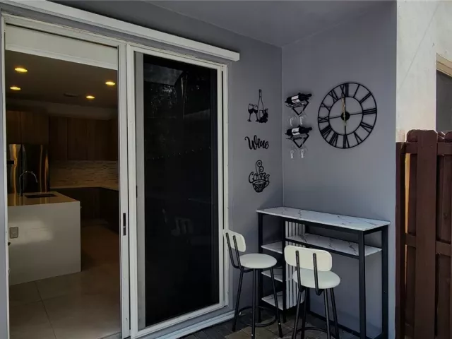 3-bedroom home for rent in Doral - 10219 NW 72nd Ter - MondialRealty