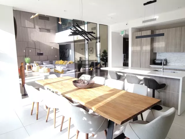 3-bedroom home for rent in Doral - 10219 NW 72nd Ter - MondialRealty