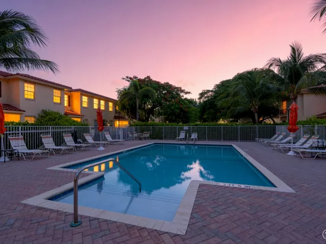 3-bedroom home for sale in Delray Beach - 1020 E LONGPORT Circle 6B - MondialRealty