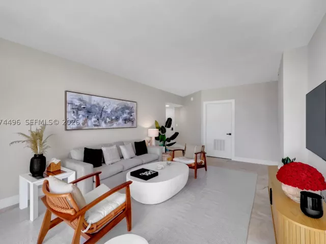 2-bedroom condo for sale in Miami Beach -  - MondialRealty