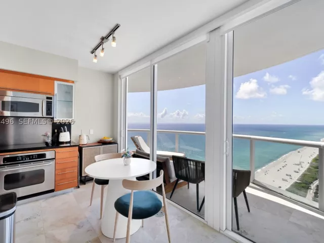 2-bedroom condo for sale in Miami Beach -  - MondialRealty