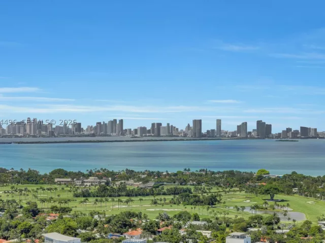 2-bedroom condo for sale in Miami Beach -  - MondialRealty