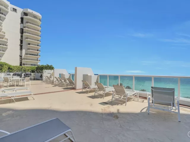 2-bedroom condo for sale in Miami Beach -  - MondialRealty
