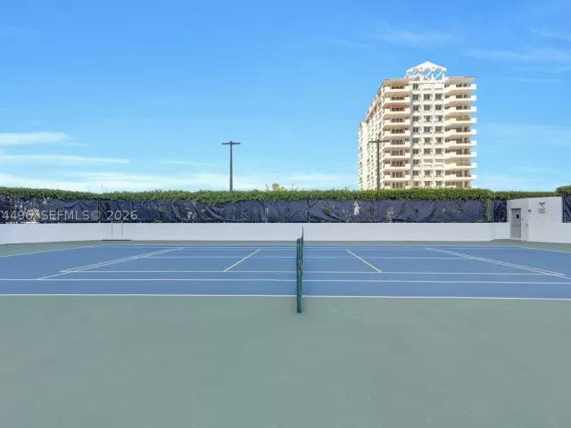2-bedroom condo for sale in Miami Beach -  - MondialRealty