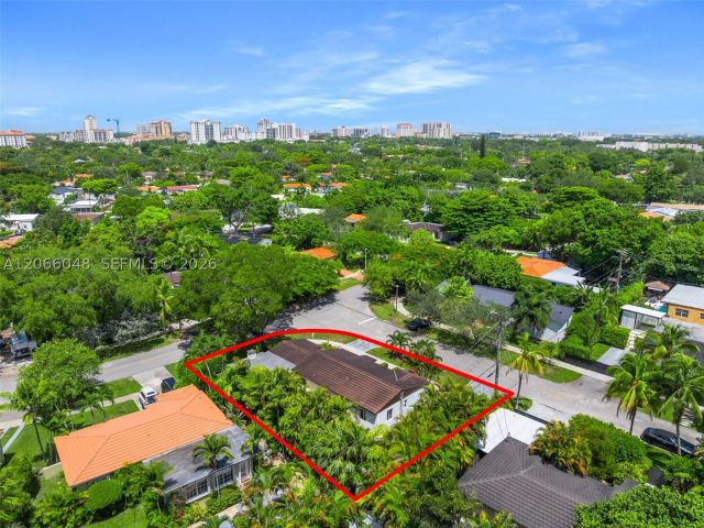 3-bedroom home for sale in Miami - 3210 SW 19th Ter - MondialRealty