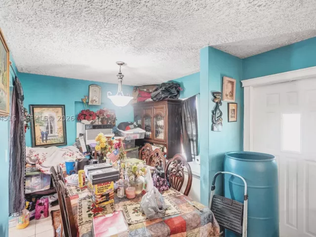 3-bedroom home for sale in Miami Gardens - 102 NE 206th Ter - MondialRealty