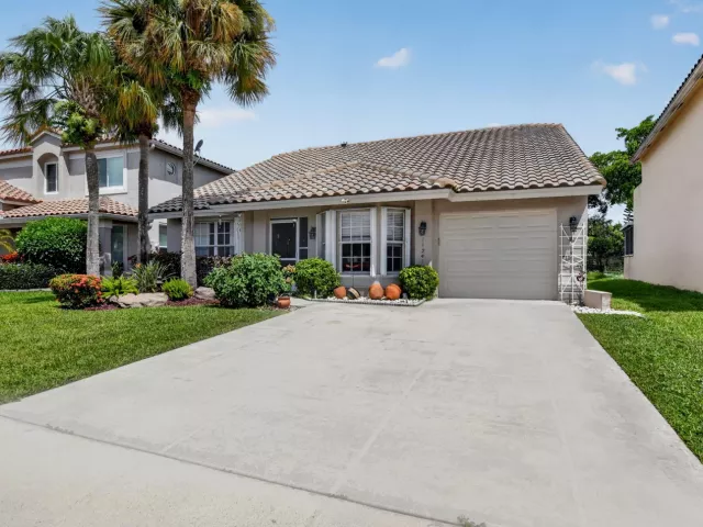 3-bedroom home for sale in Boca Raton - 11241 Coral Reef Drive - MondialRealty