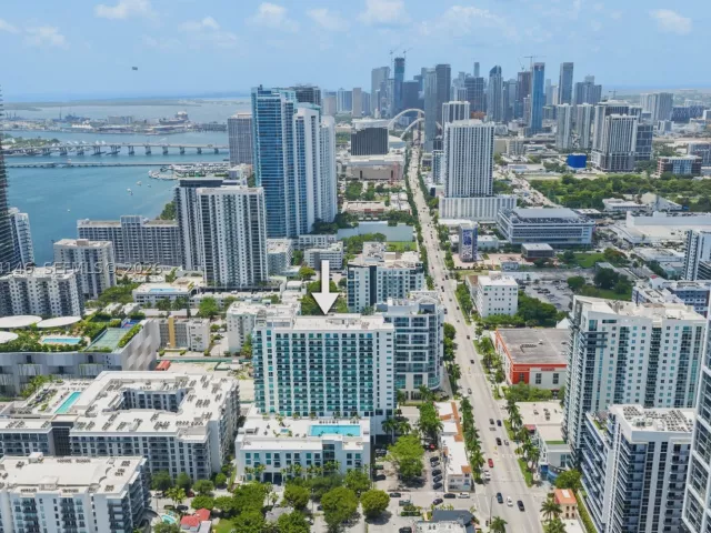 2-bedroom condo for sale in Miami - 333 NE 24th St 1401 - MondialRealty