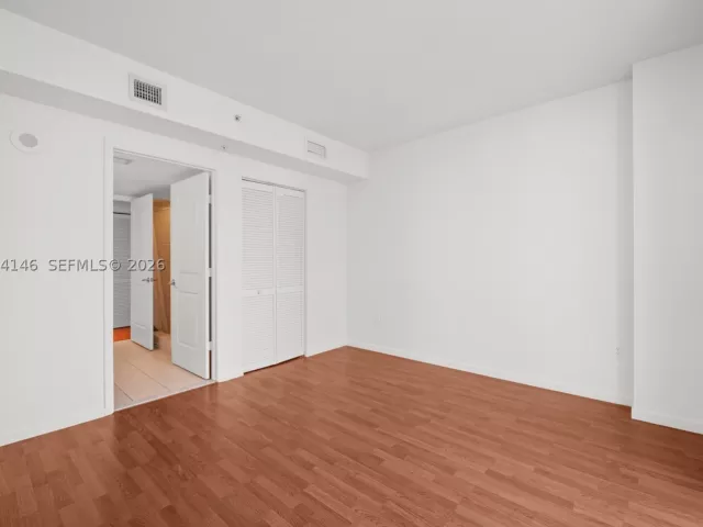 2-bedroom condo for sale in Miami - 333 NE 24th St 1401 - MondialRealty