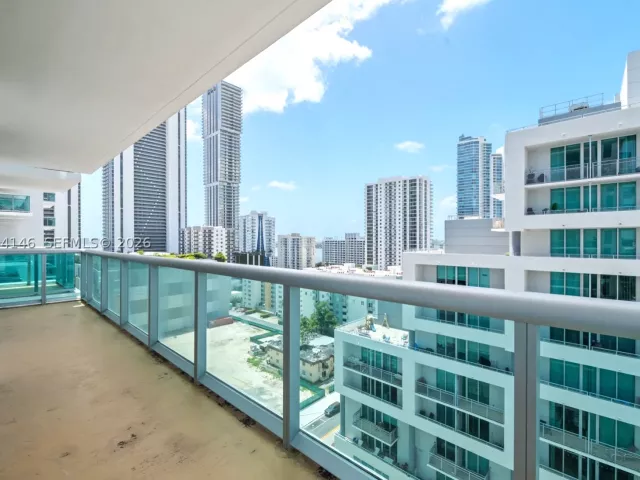 2-bedroom condo for sale in Miami - 333 NE 24th St 1401 - MondialRealty