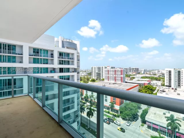 2-bedroom condo for sale in Miami - 333 NE 24th St 1401 - MondialRealty