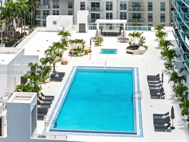 2-bedroom condo for sale in Miami - 333 NE 24th St 1401 - MondialRealty