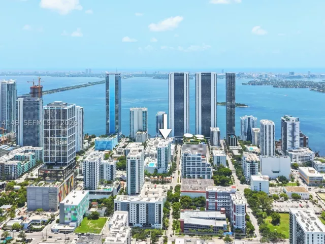 2-bedroom condo for sale in Miami - 333 NE 24th St 1401 - MondialRealty