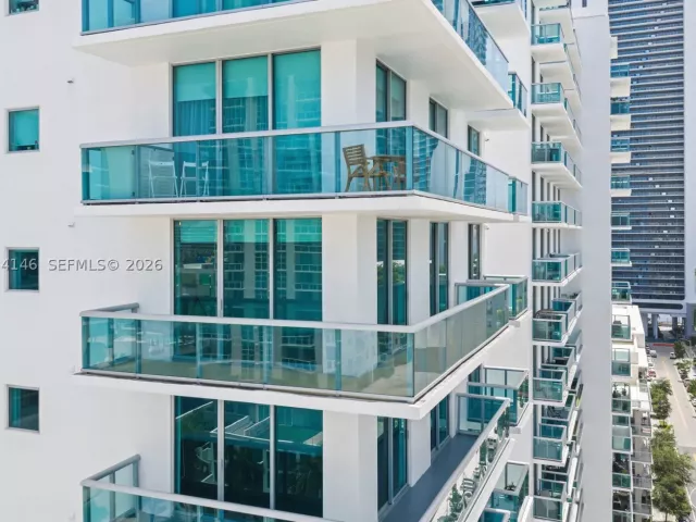 2-bedroom condo for sale in Miami - 333 NE 24th St 1401 - MondialRealty