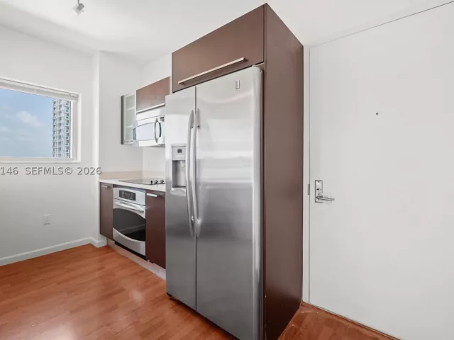 2-bedroom condo for sale in Miami - 333 NE 24th St 1401 - MondialRealty