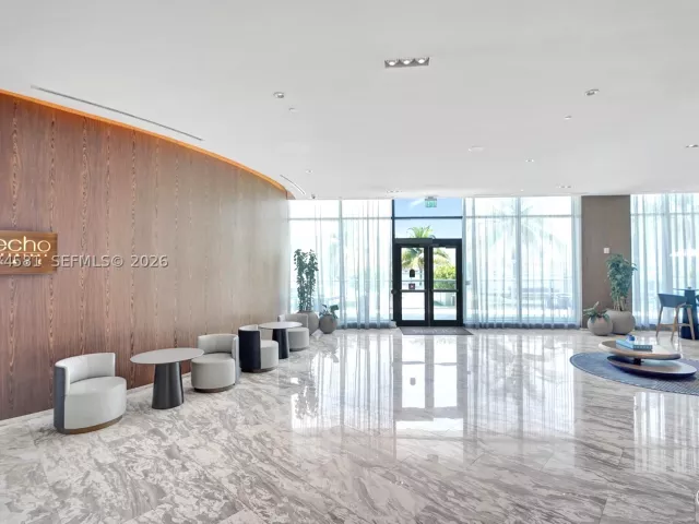 2-bedroom condo for sale in Aventura - 3250 NE 188th St 501 - MondialRealty