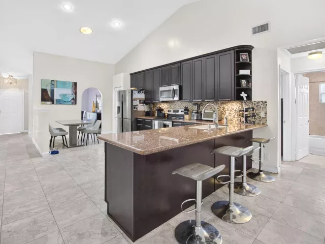 3-bedroom home for sale in Boca Raton - 19600 Sea Pines Way - MondialRealty
