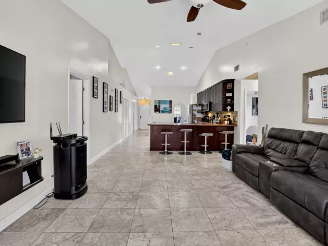 3-bedroom home for sale in Boca Raton - 19600 Sea Pines Way - MondialRealty