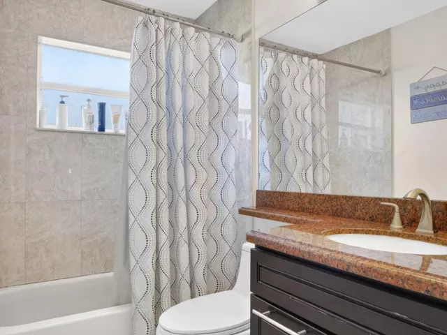 3-bedroom home for sale in Boca Raton - 19600 Sea Pines Way - MondialRealty