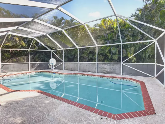 3-bedroom home for sale in Boca Raton - 19600 Sea Pines Way - MondialRealty