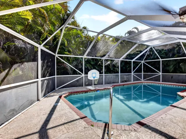 3-bedroom home for sale in Boca Raton - 19600 Sea Pines Way - MondialRealty