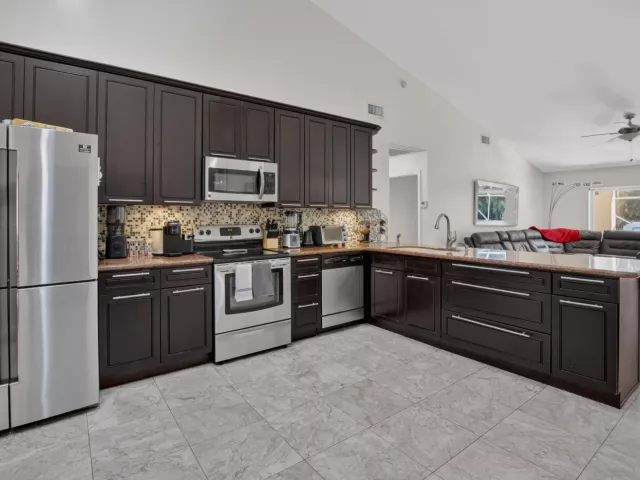 3-bedroom home for sale in Boca Raton - 19600 Sea Pines Way - MondialRealty