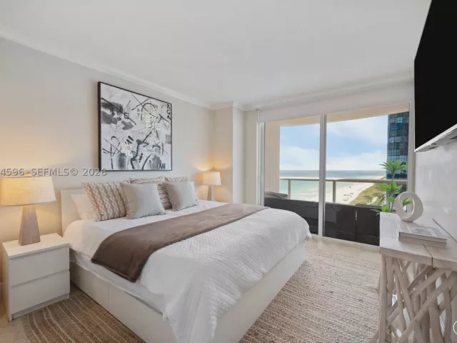 1-bedroom condo for sale in Miami Beach -  - MondialRealty