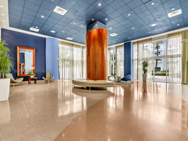 1-bedroom condo for sale in Miami Beach -  - MondialRealty