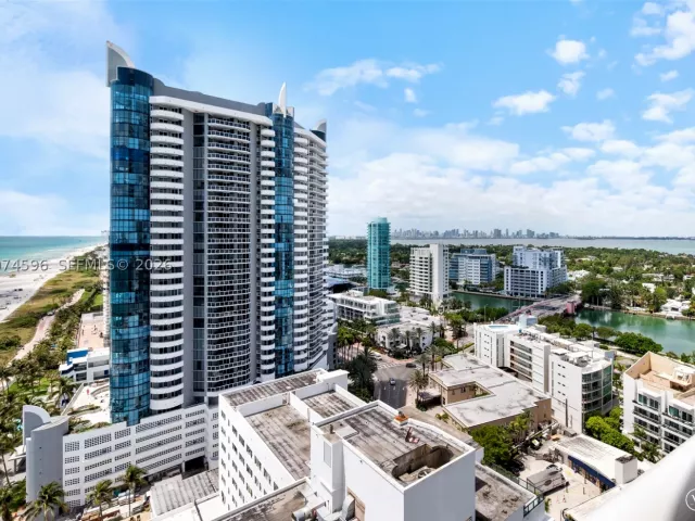 1-bedroom condo for sale in Miami Beach -  - MondialRealty