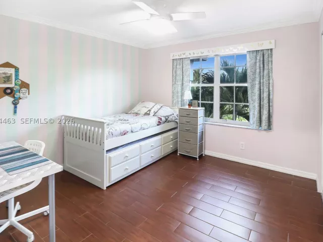 4-bedroom home for sale in Pembroke Pines - 1108 NW 180th Ave - MondialRealty